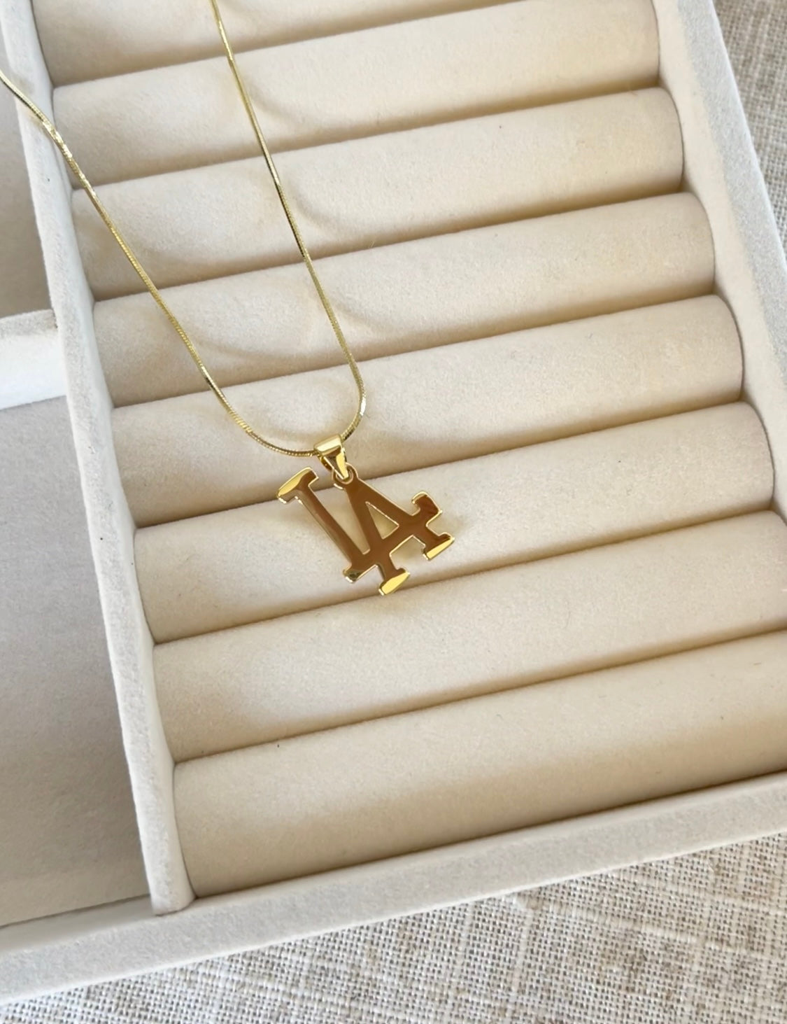 LA Classic Necklace