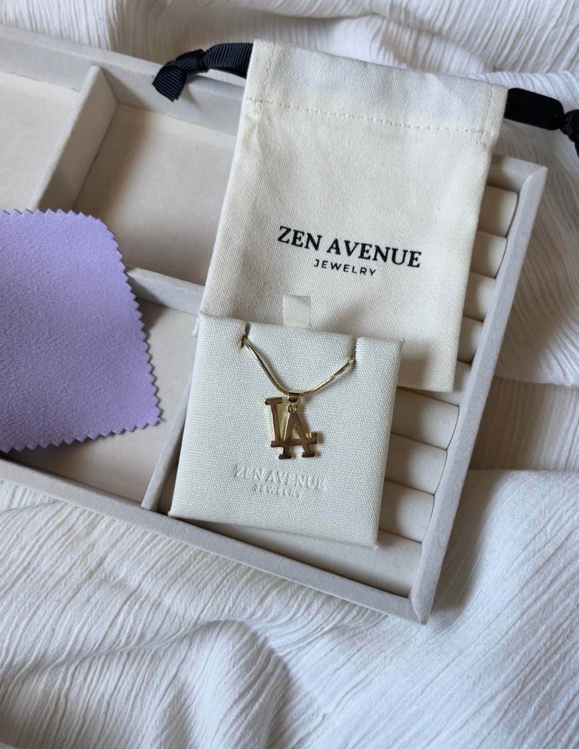 LA Classic Necklace