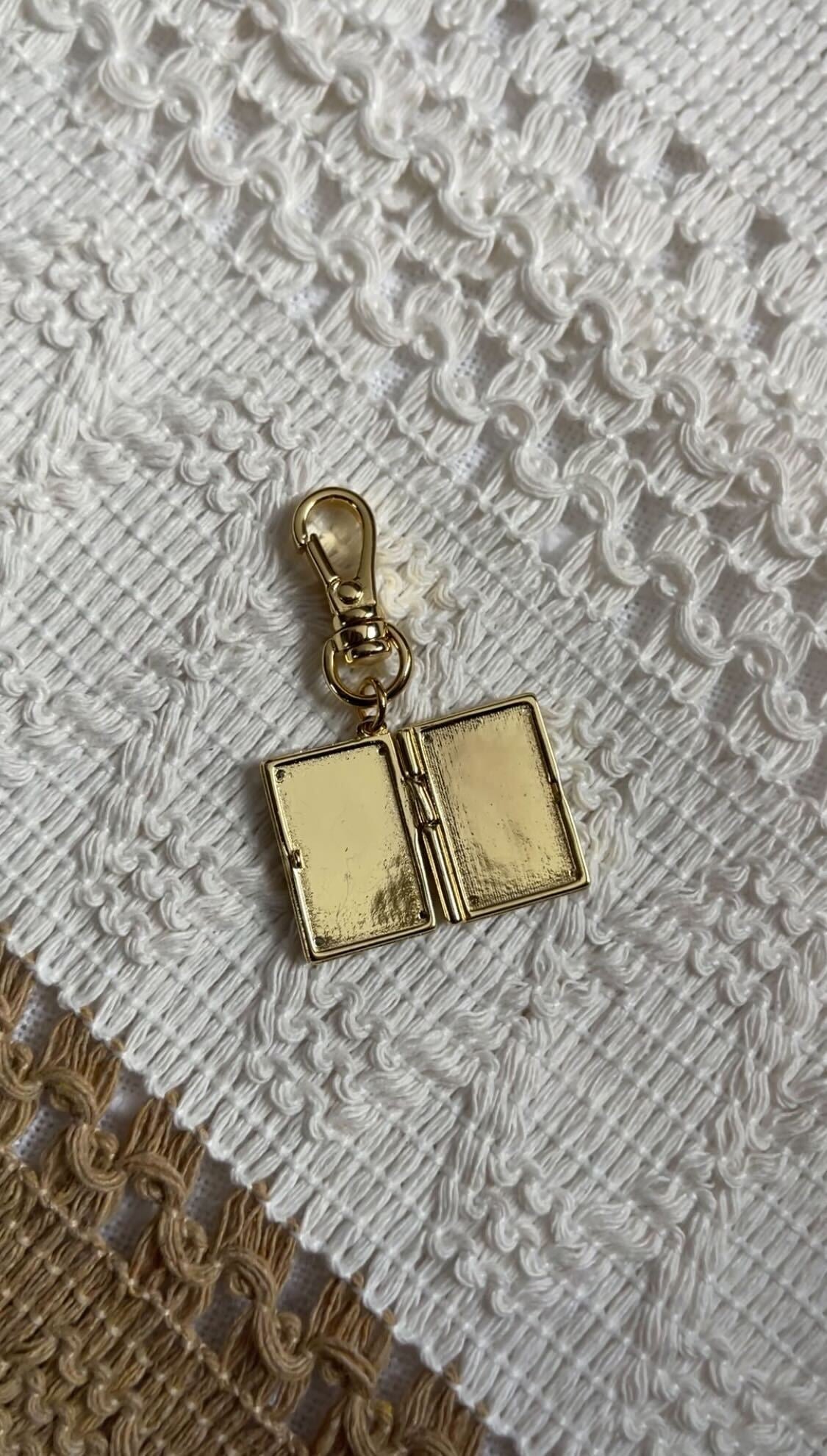 Virgencita Key chain